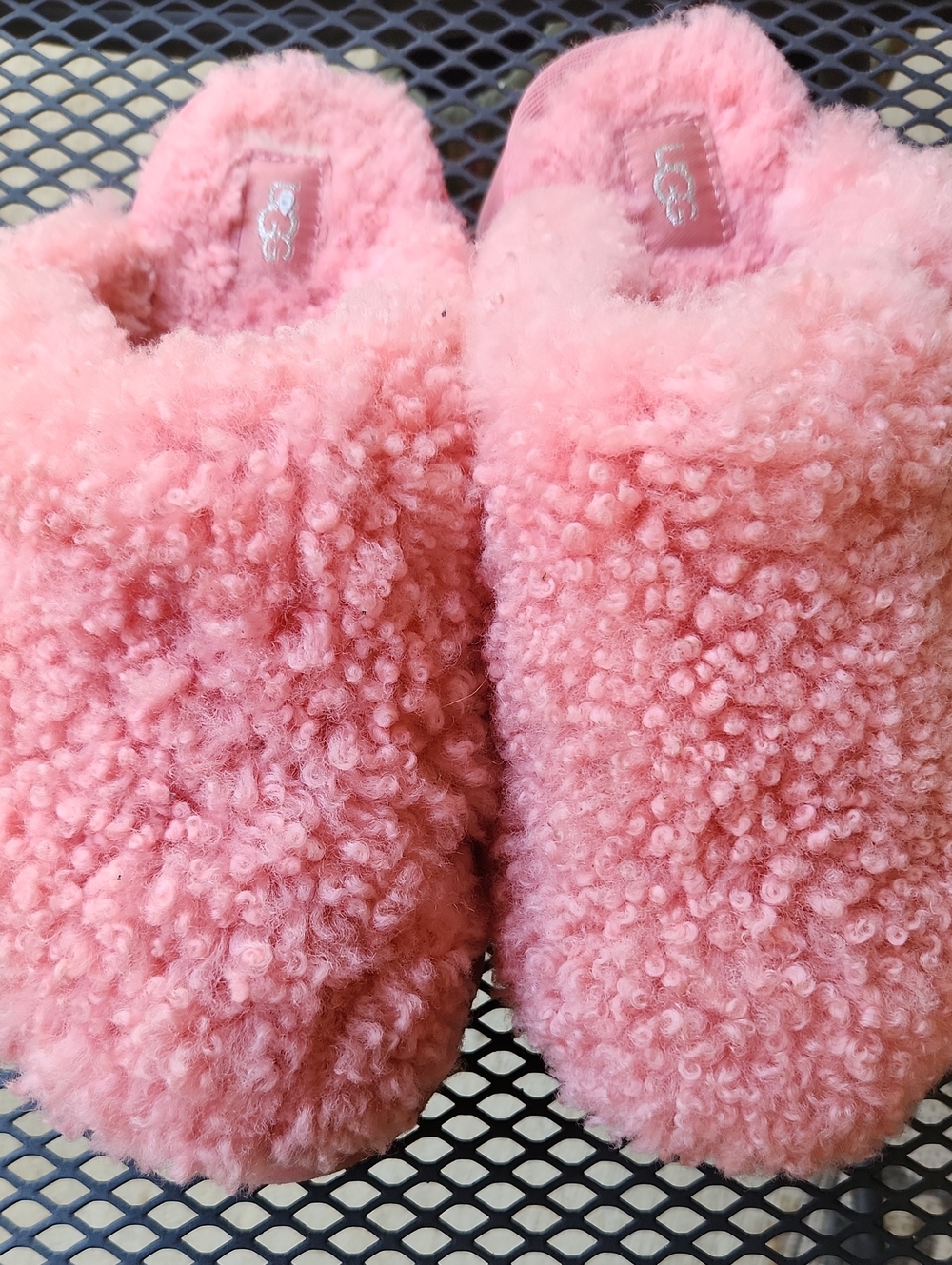 Ugg PINK SLIP ONS 6